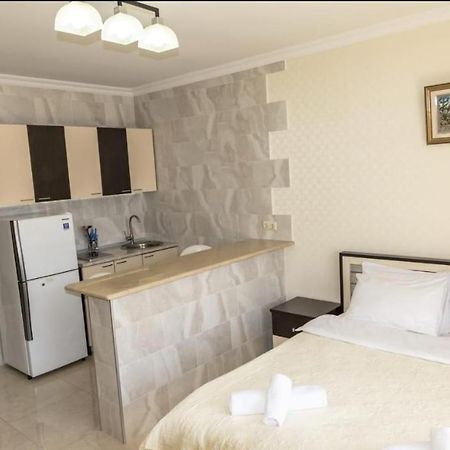 Apartment Orbi Lux บาทูมิ ภายนอก รูปภาพ