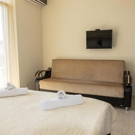 Apartment Orbi Lux บาทูมิ ภายนอก รูปภาพ