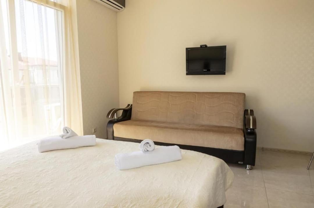 Apartment Orbi Lux บาทูมิ ภายนอก รูปภาพ